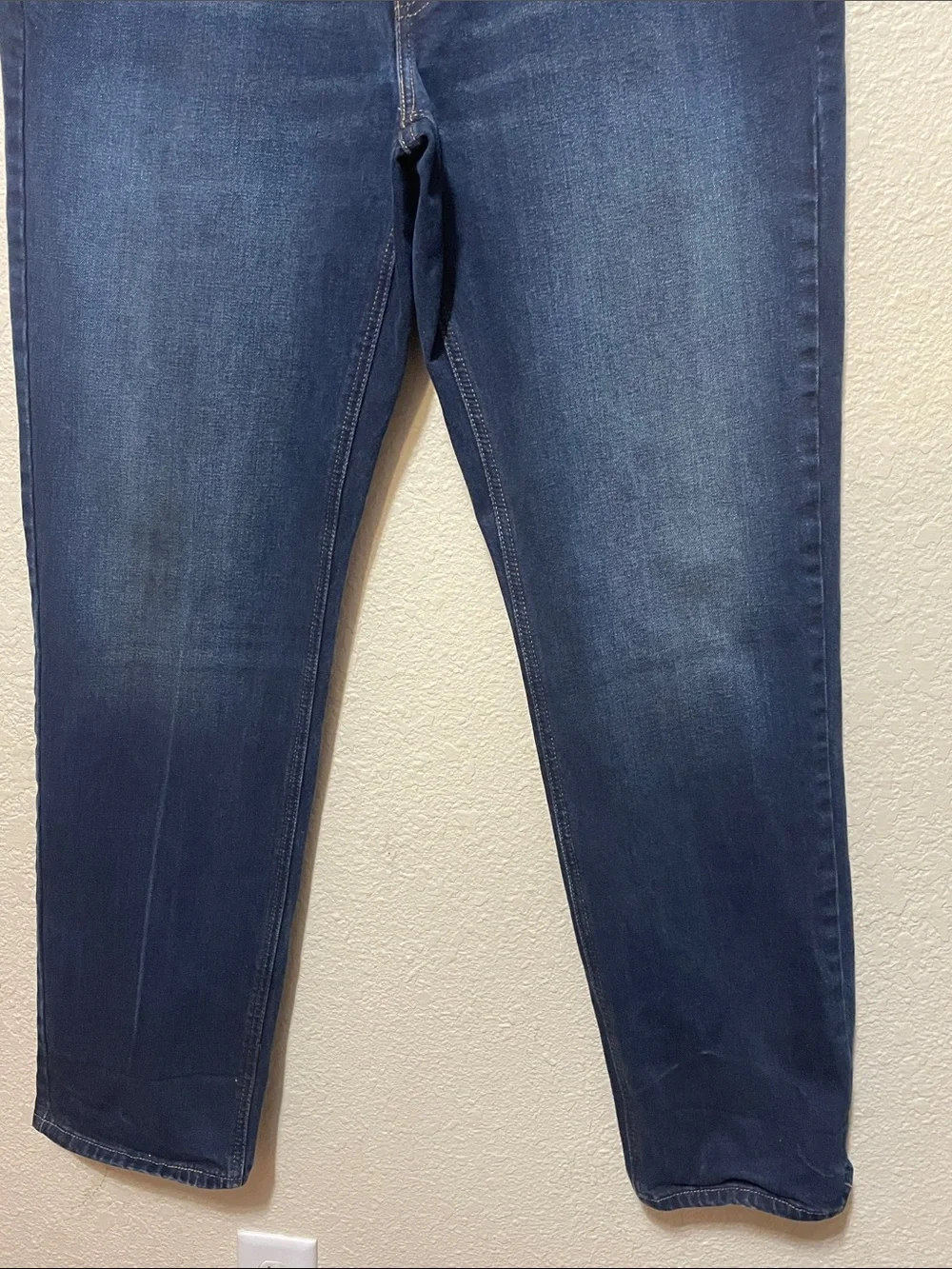 Denizen From Levi's 231 Athletic Men's Jeans. Good Condition. Size 36 by 34.